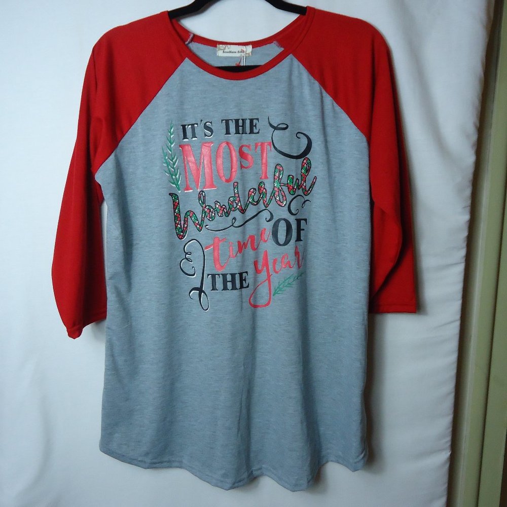 NWT Southern Stitch Holiday Spell Out T-Shirt